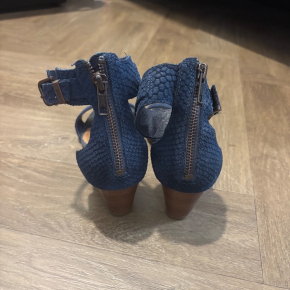 Ugg Australia Char Mar Wedge Leather Ankle Strap in Navy Blue - Picture 5 of 8